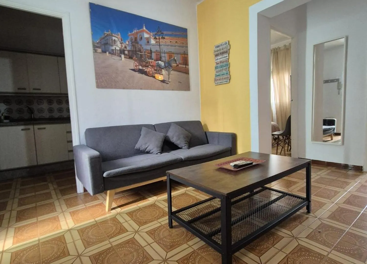 Triana 44 Familiar Luxury Apartment Seville