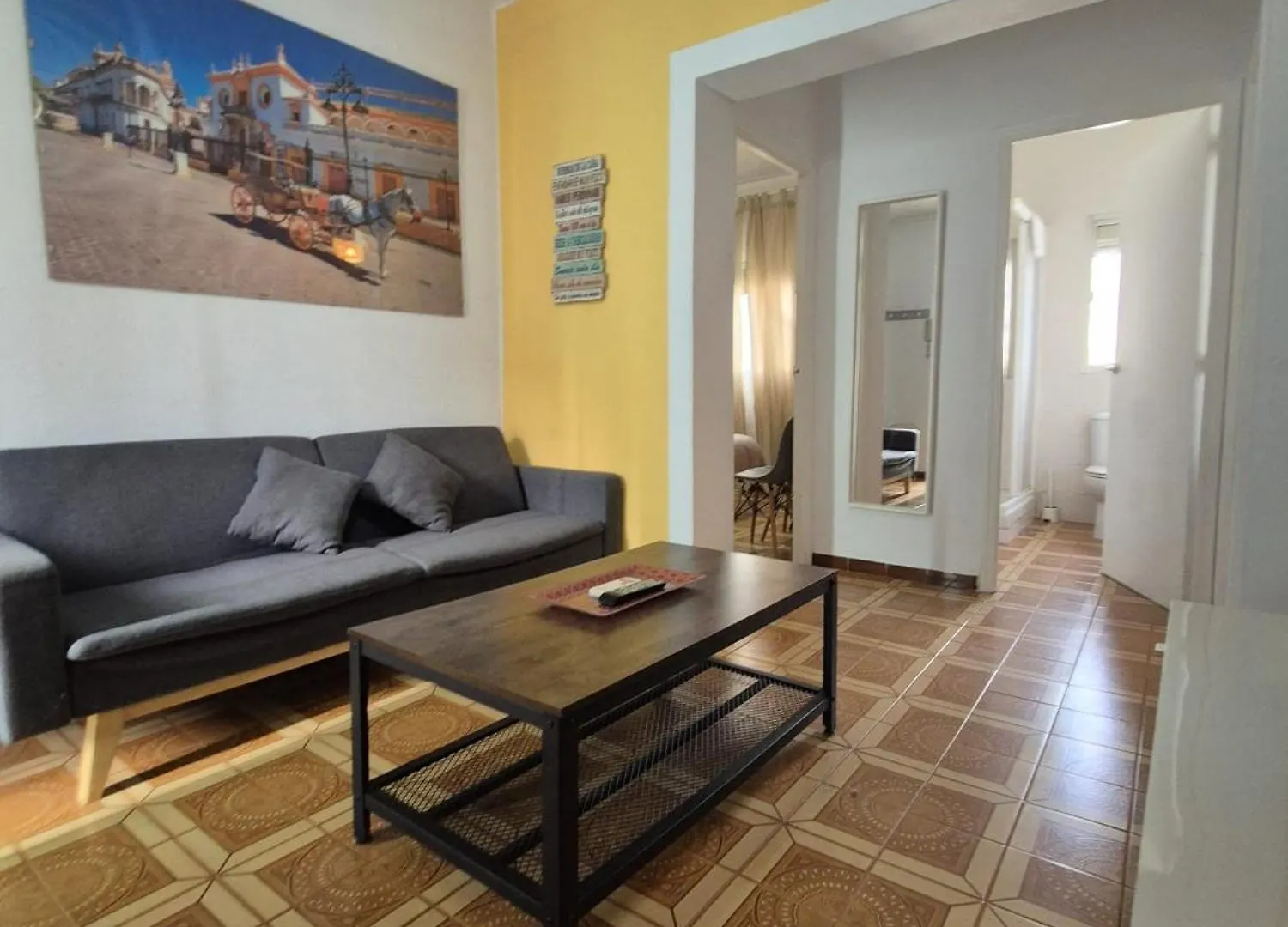 Triana 44 Familiar Luxury Apartment Seville