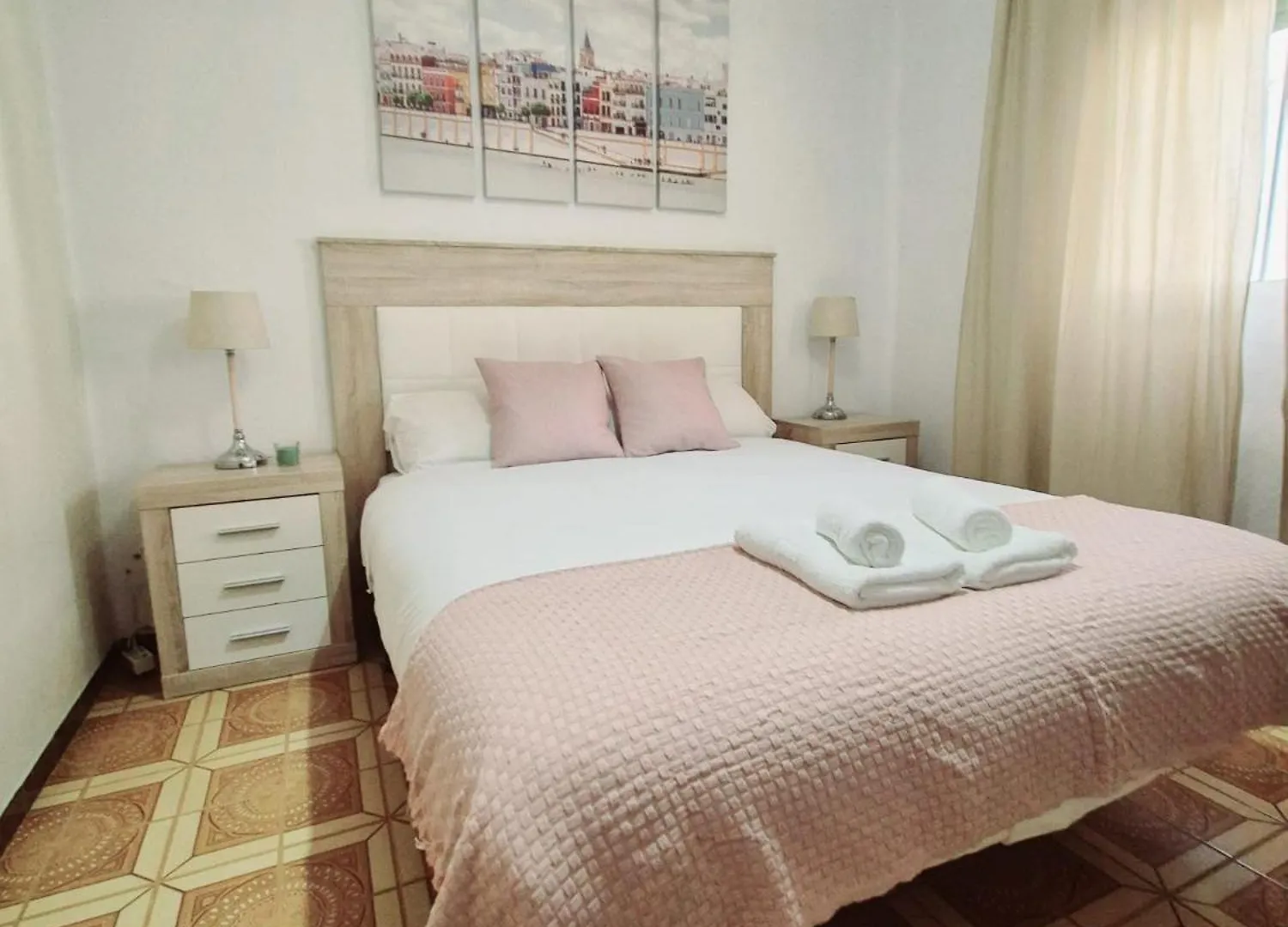 Triana 44 Familiar Luxury Apartment Seville Spain