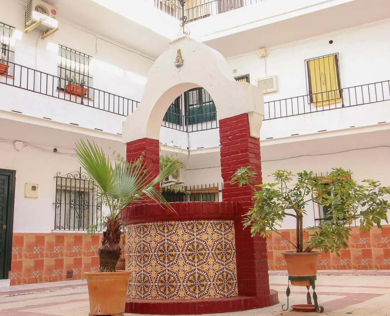 Triana 44 Familiar Luxury Apartment Seville