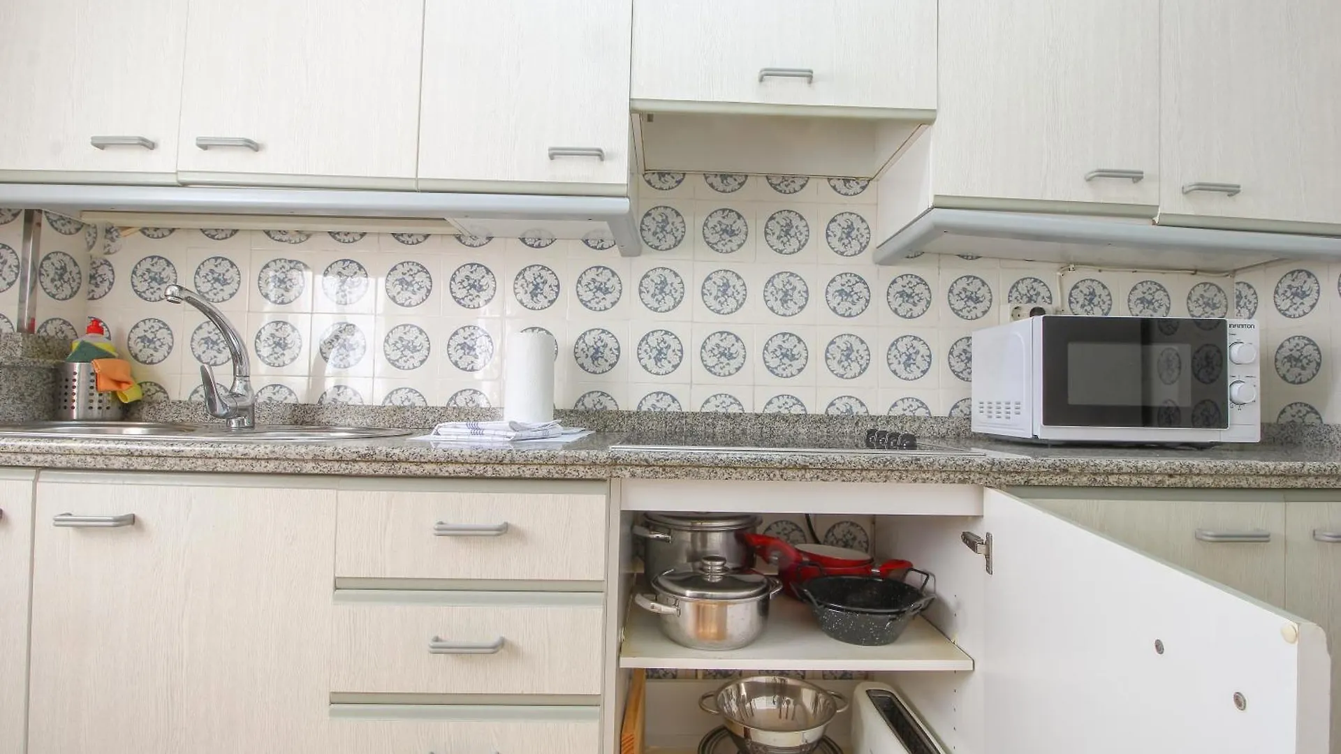 Triana 44 Familiar Luxury Apartment Seville